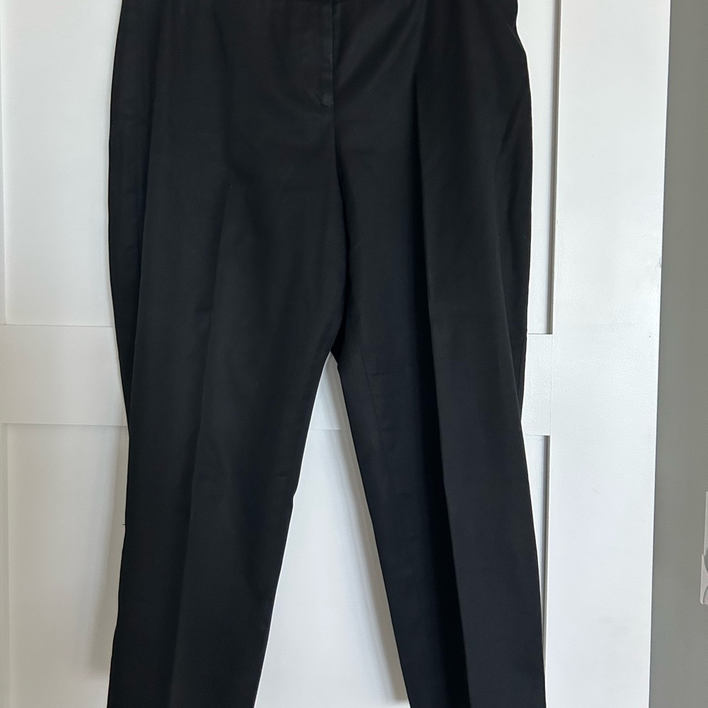 Talbots Black Capris 8P